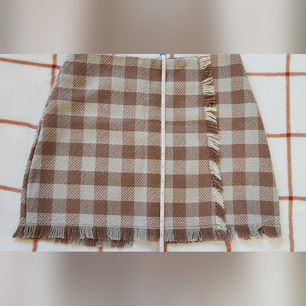 NWOT Ivory & Tan Skirt
